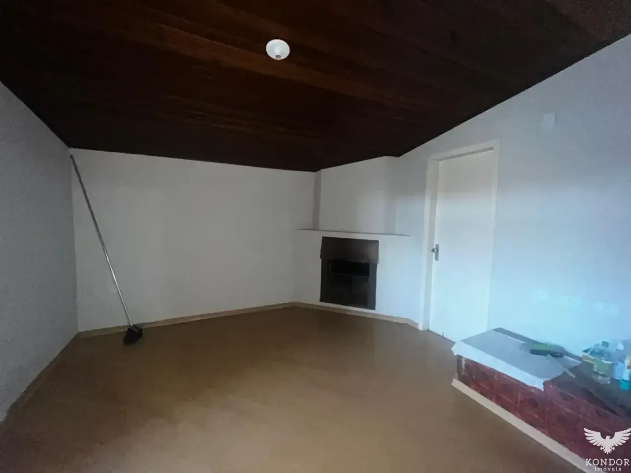 Single-level house with 220 m², 3 bedrooms and BBQ — photo 6