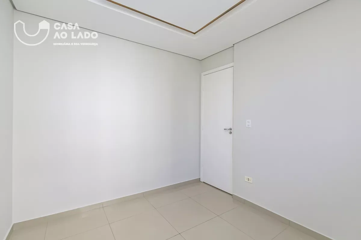2-bedroom apartment in a building with a gym — photo 11