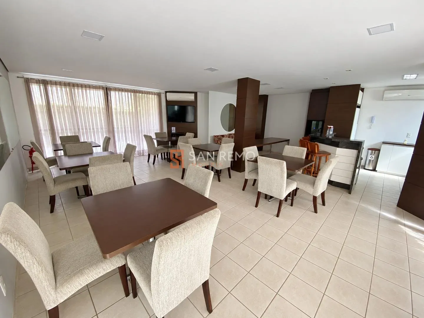 2-bedroom apartment with a washing machine — photo 13