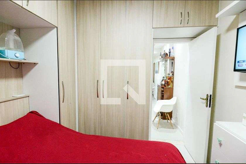Furnished 55 m² apartment with 2 bedrooms and glass balcony — photo 27