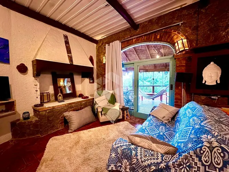 Furnished 80 m² loft with views of water — photo 7