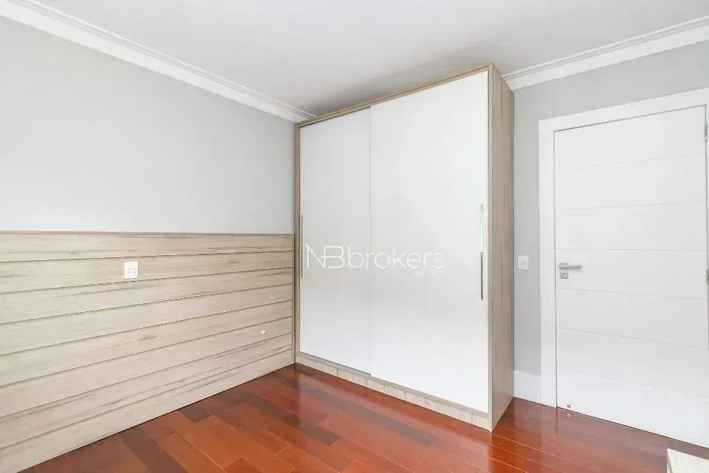 Furnished house with 4 bedrooms and a private garden — photo 32