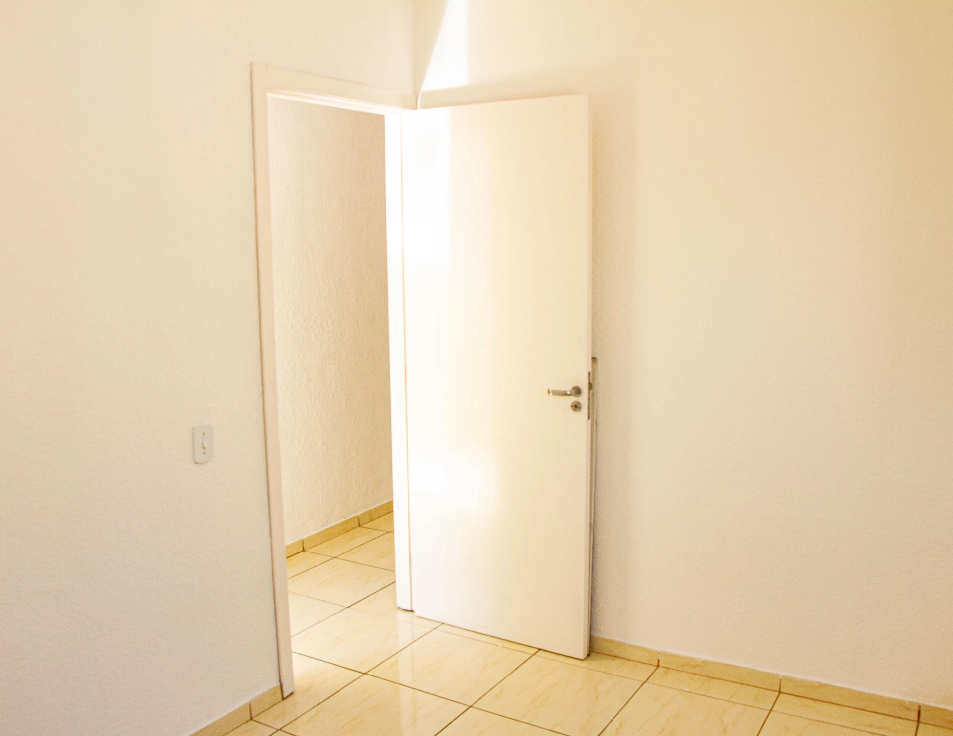 Unfurnished apartment with 2 bedrooms and 1 bathroom — photo 10