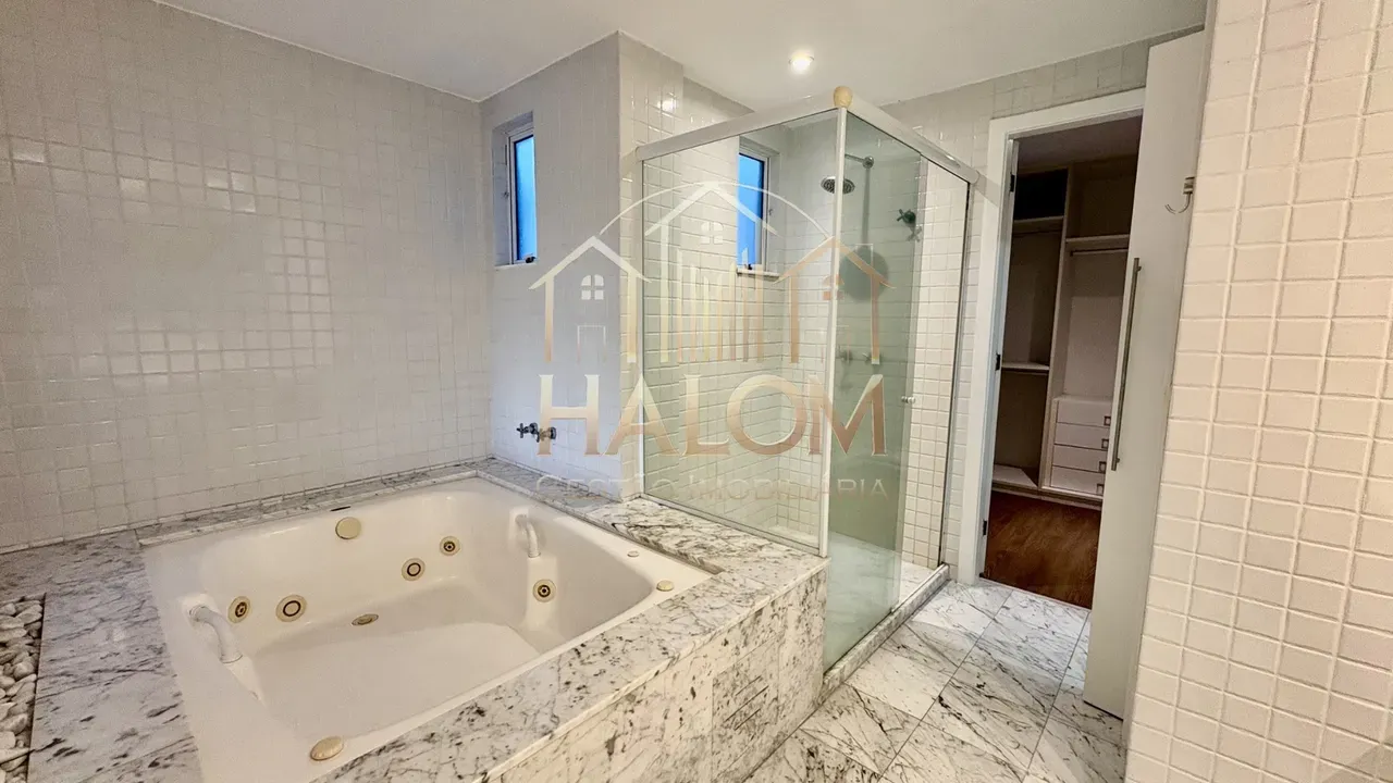 Rental house with 5 bedrooms and 5 bathrooms — photo 43