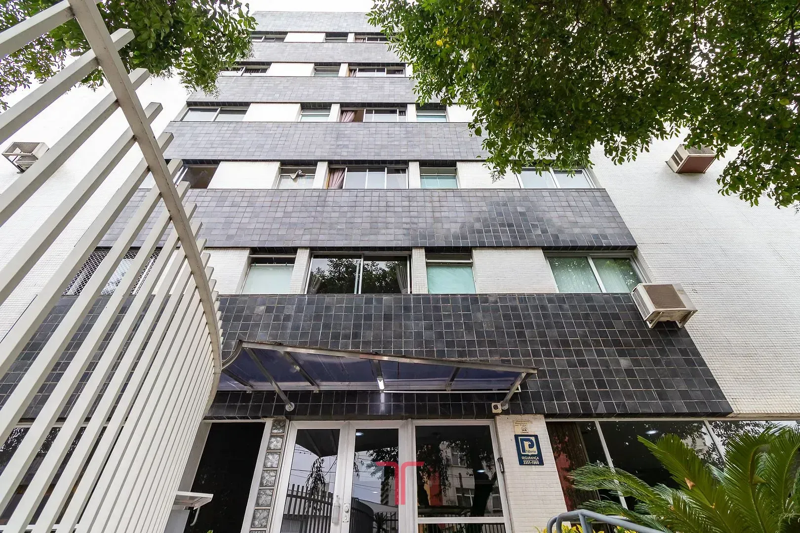 Furnished 33 m² apartment with 1 bedroom and 1 bathroom — photo 16