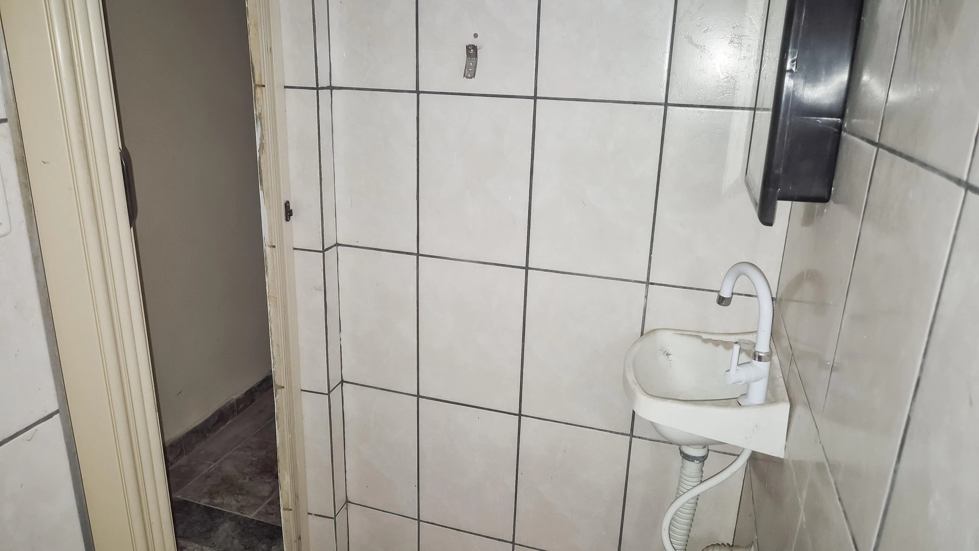 House with 2 bedrooms and a washing machine — photo 35