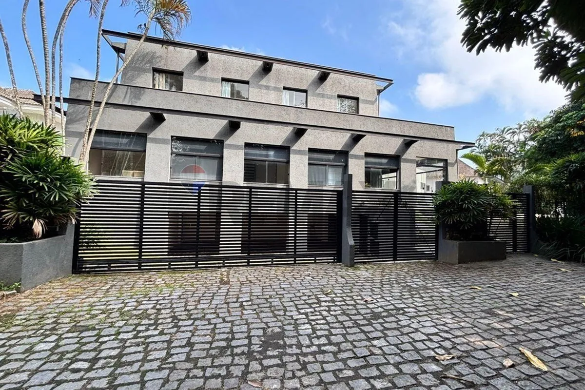 Casa de 580 m² con 5 dormitorios y 6 plazas — photo 2