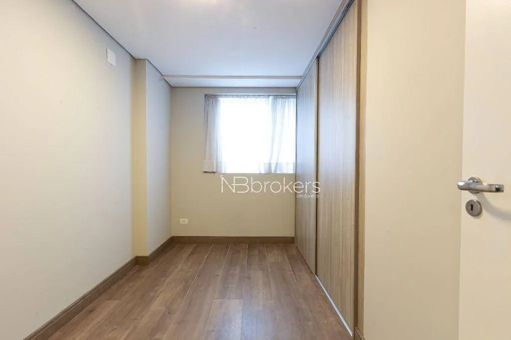 2-bedroom apartment with suite, balcony and private BBQ — photo 24