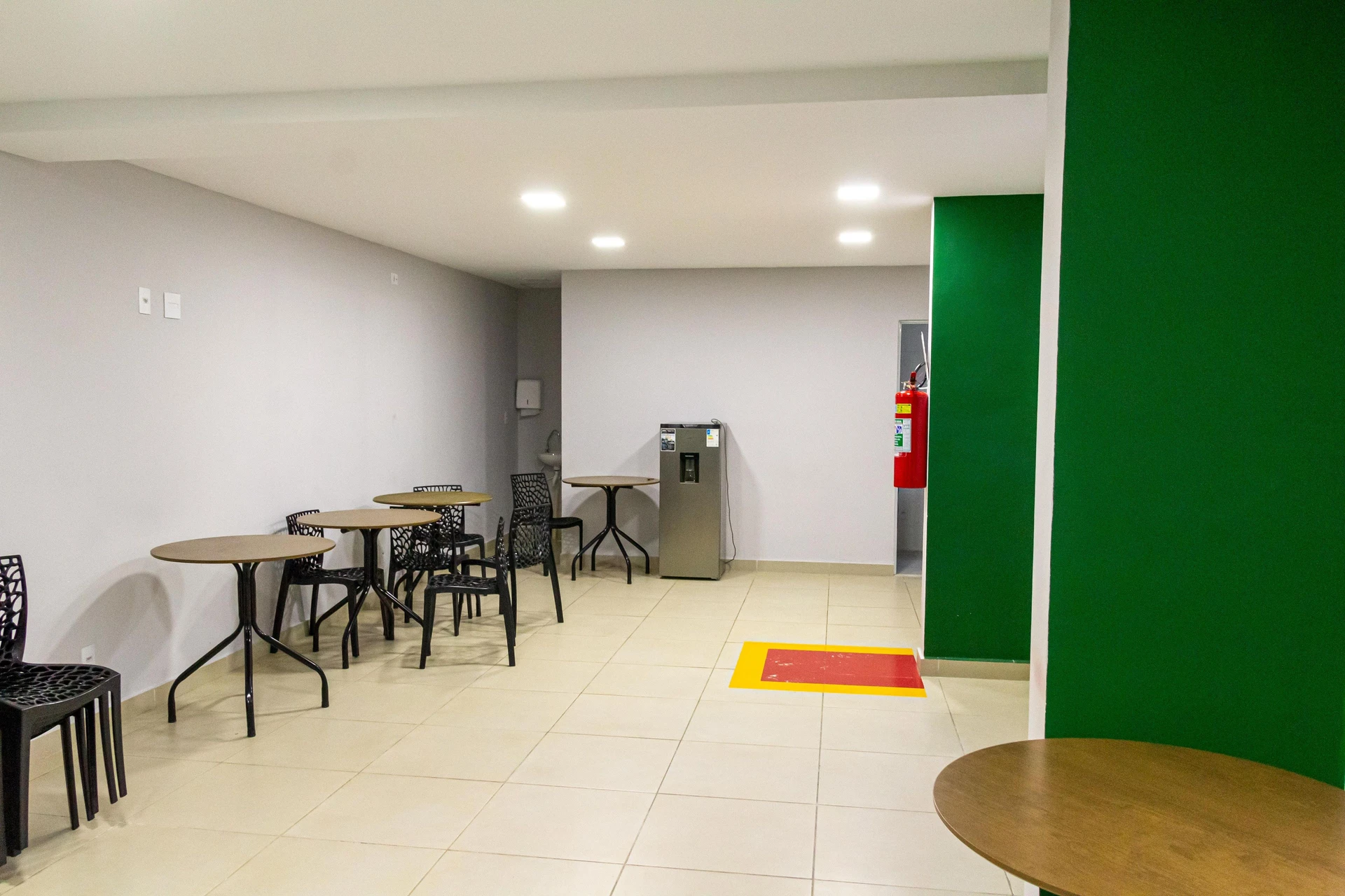 Apartamento para alugar com 2 quartos e varanda — photo 86