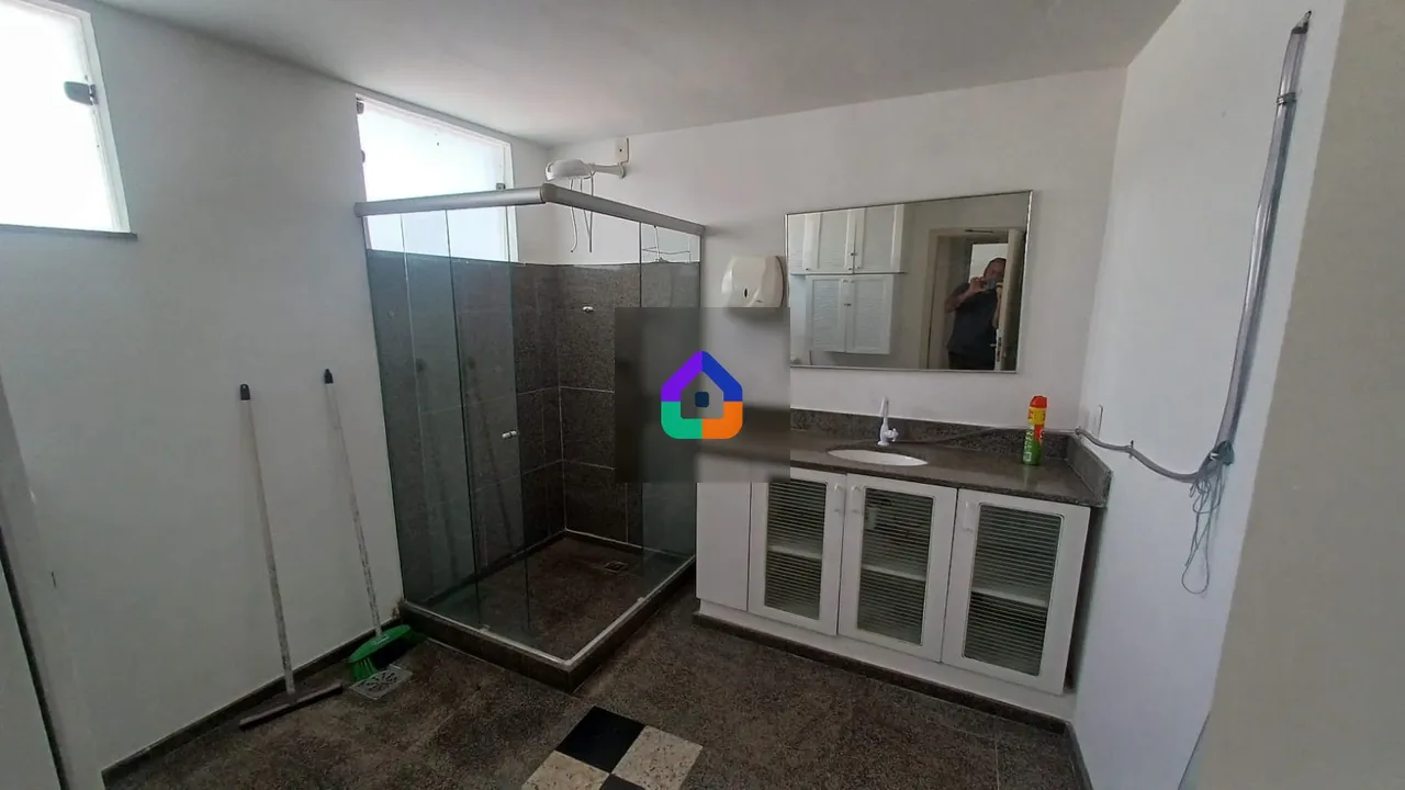 Duplex penthouse with 5 bedrooms and balcony — photo 20