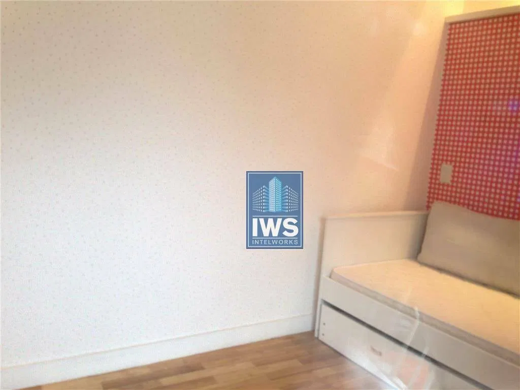 200 m² apartment with 4 bedrooms and 3 parking spots — photo 11
