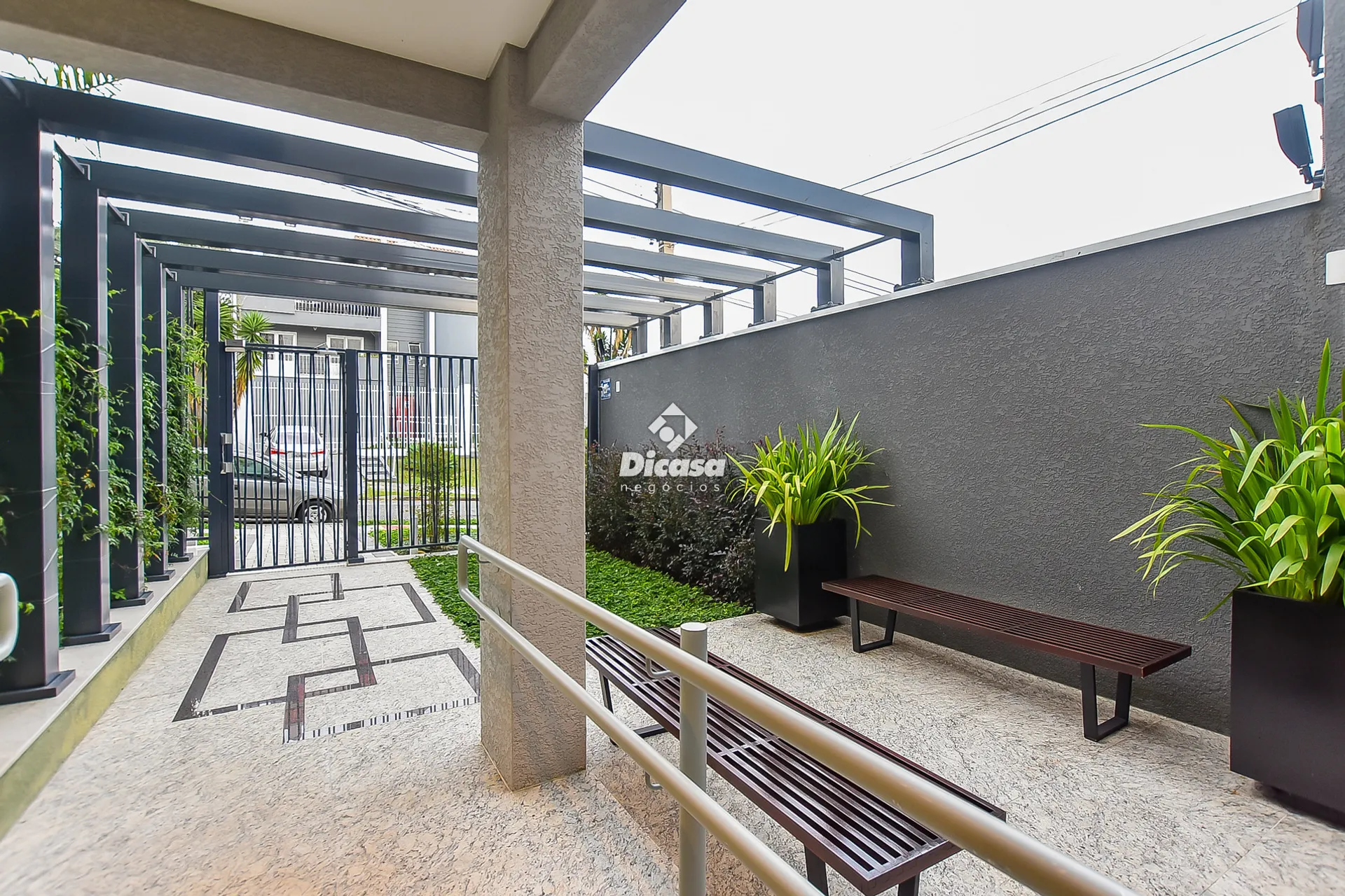 Glass-enclosed balcony in a 2-bedroom apartment, 68 m² — photo 32