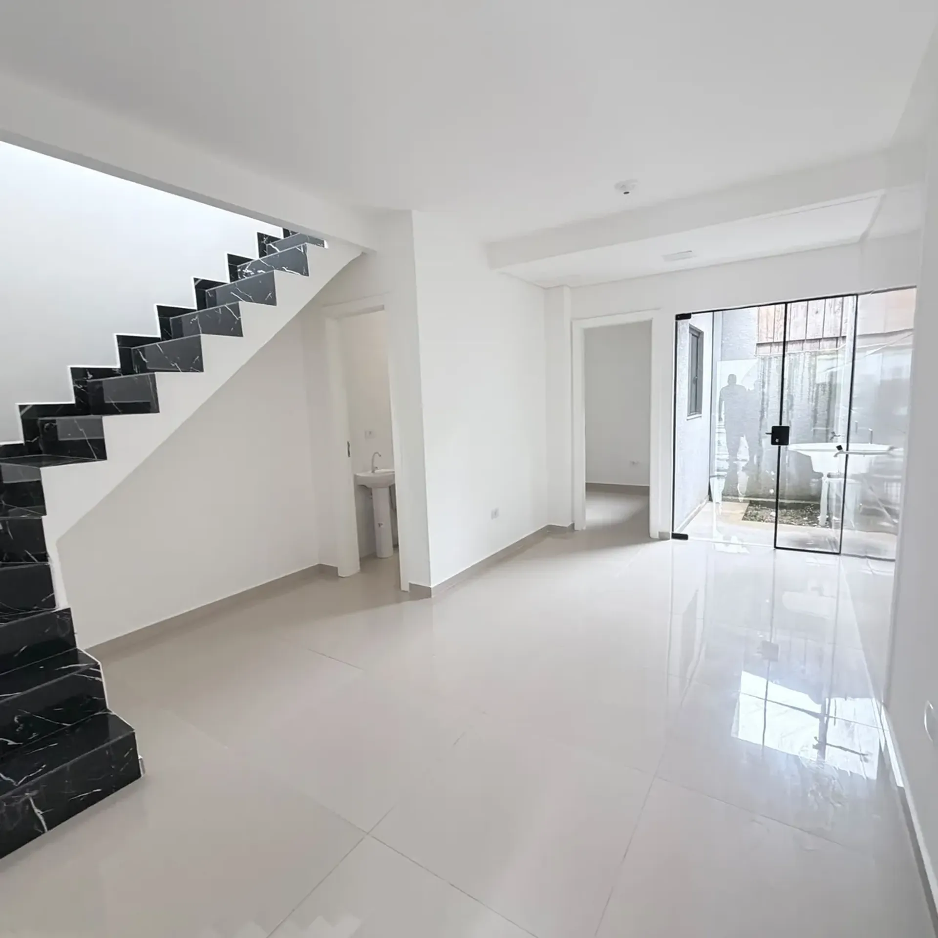 3-bedroom house with a fireplace in Curitiba