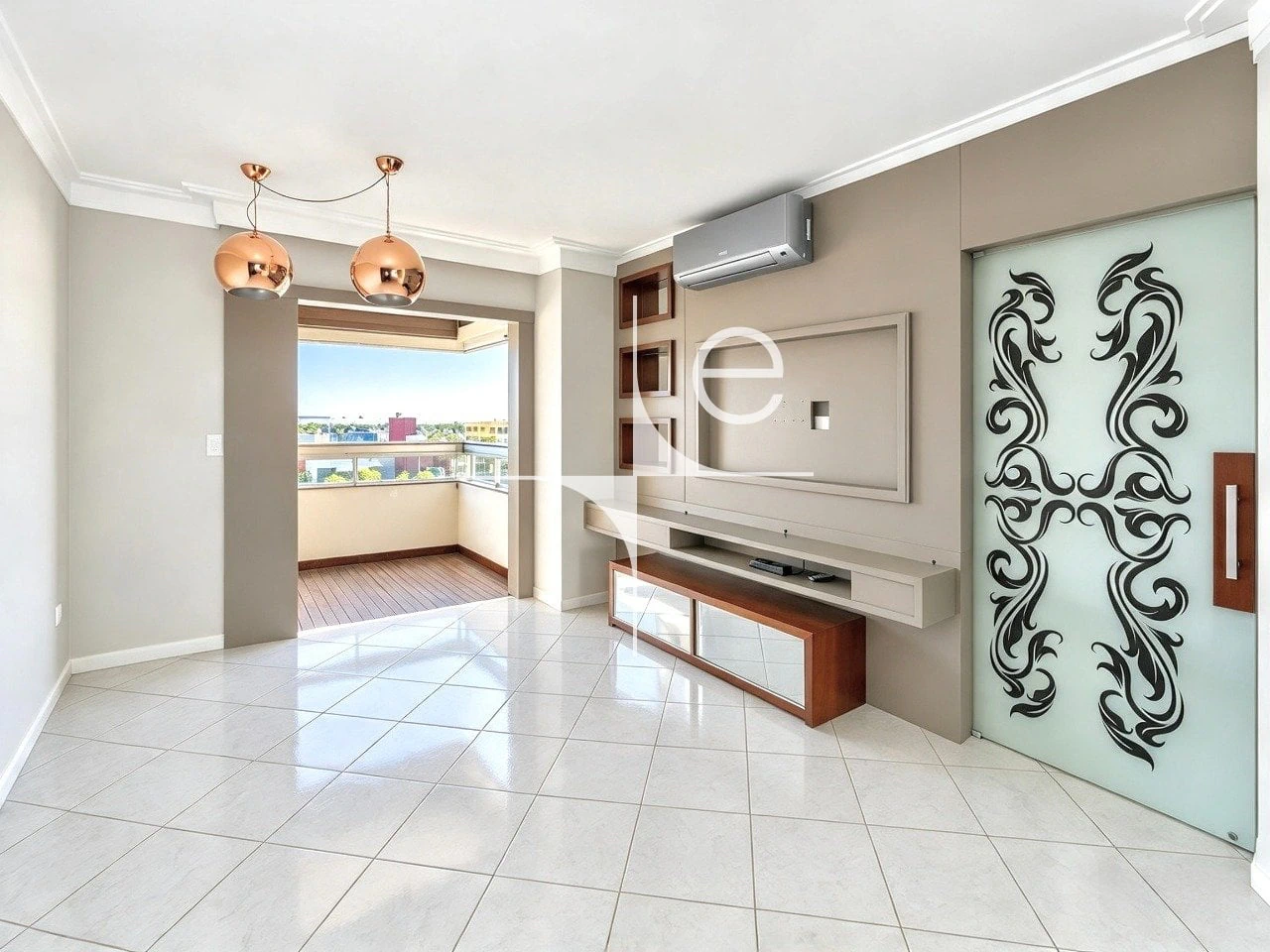 3-bedroom apartment with a water view