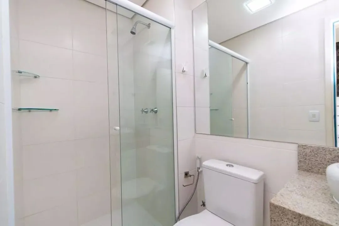 Apartamento de 2 dormitorios con balcón cerrado en vidrio — photo 22