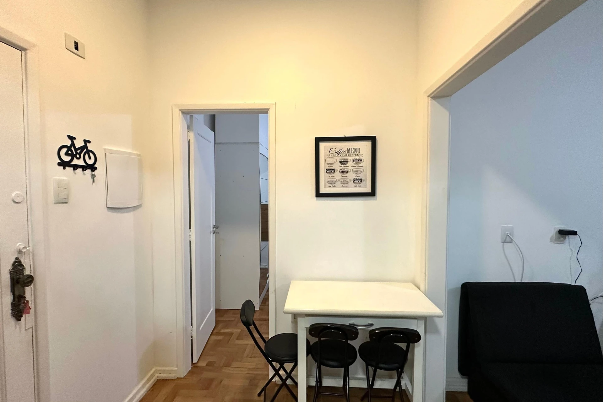 Apartamento mobiliado com 1 quarto, varanda e 2 banheiros — photo 16