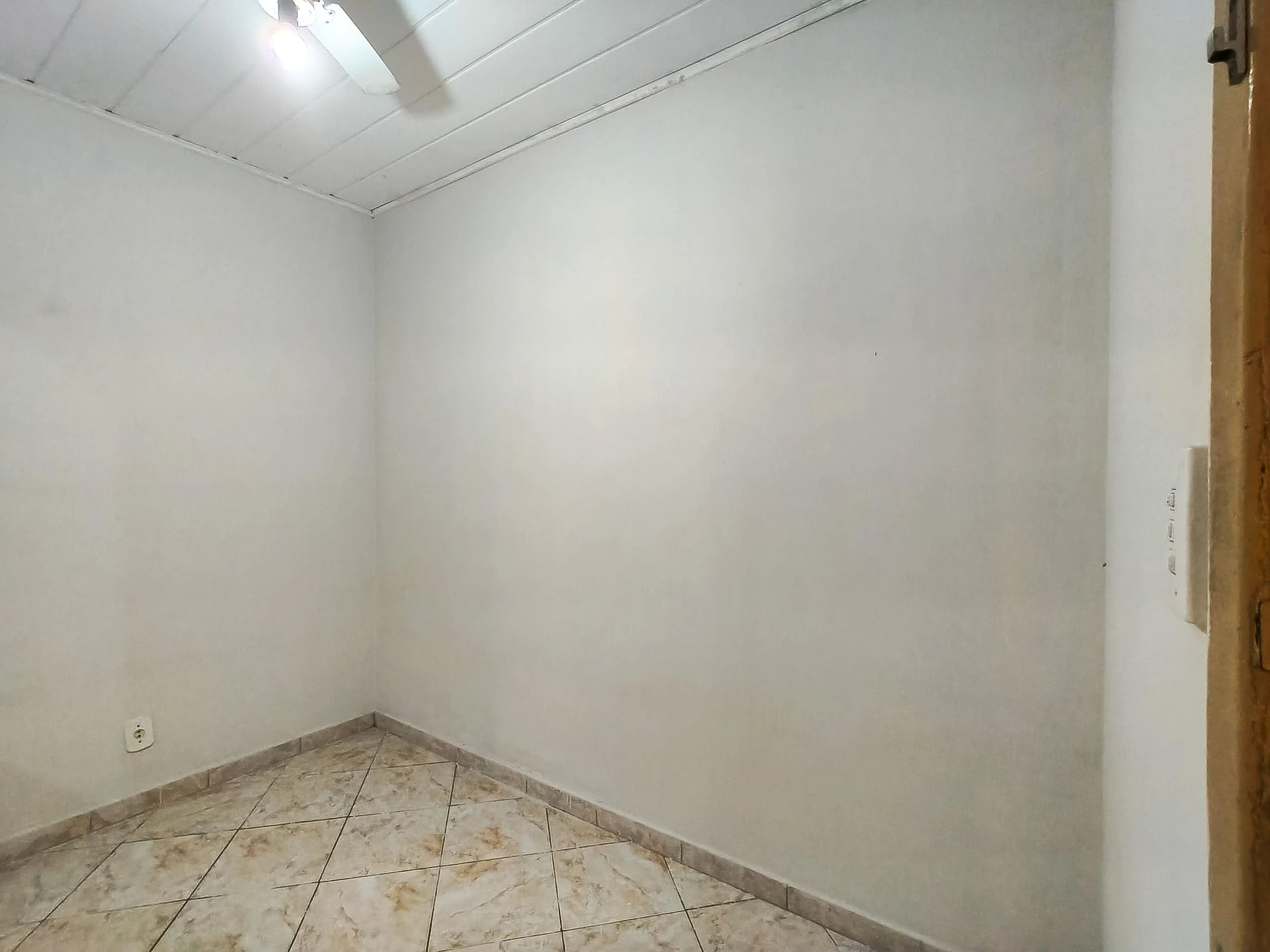 Орендна квартира з 2 спальнями та окремою кухнею — photo 38
