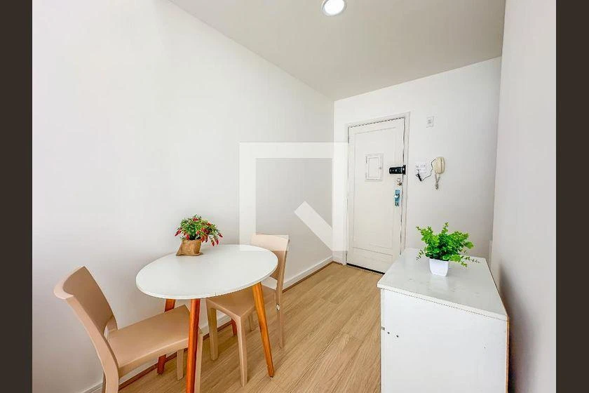 Furnished studio, 30 m² — photo 19