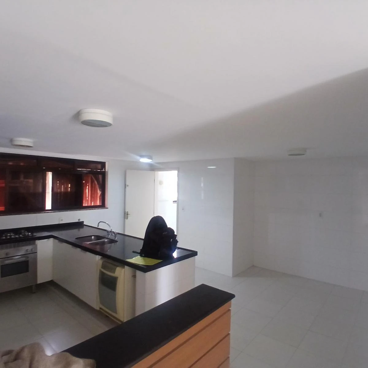Duplex penthouse with 4 bedrooms and 4 baths, 300 m² — photo 25