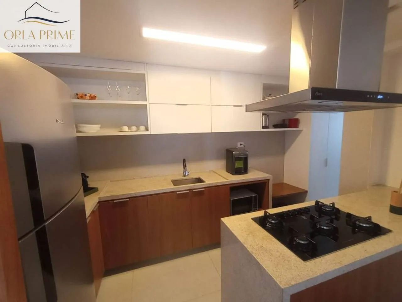 2-bedroom apartment with a water view — photo 4