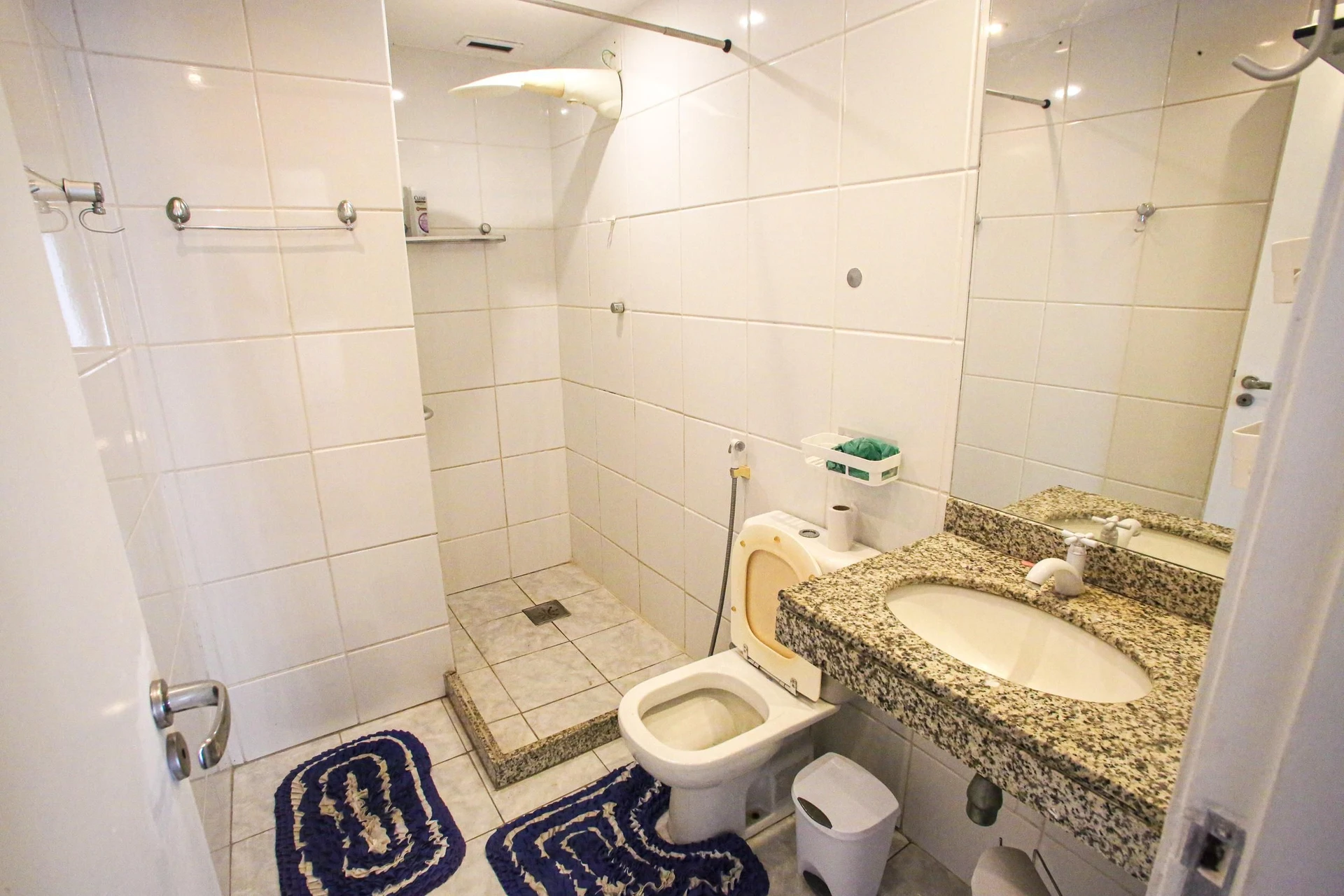 Furnished apartment, 65 m², with a washing machine — photo 15