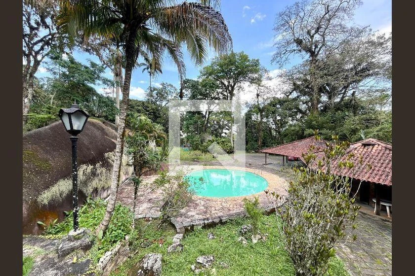 Furnished house, 9900 m², with a washing machine — photo 32