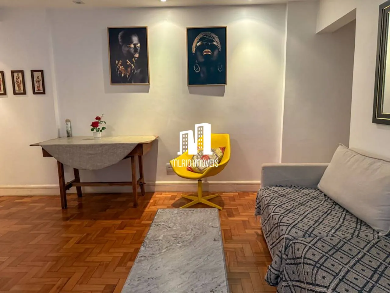 Деревянный пол или ламинат и 3 спальни: квартира 120 м² — photo 22