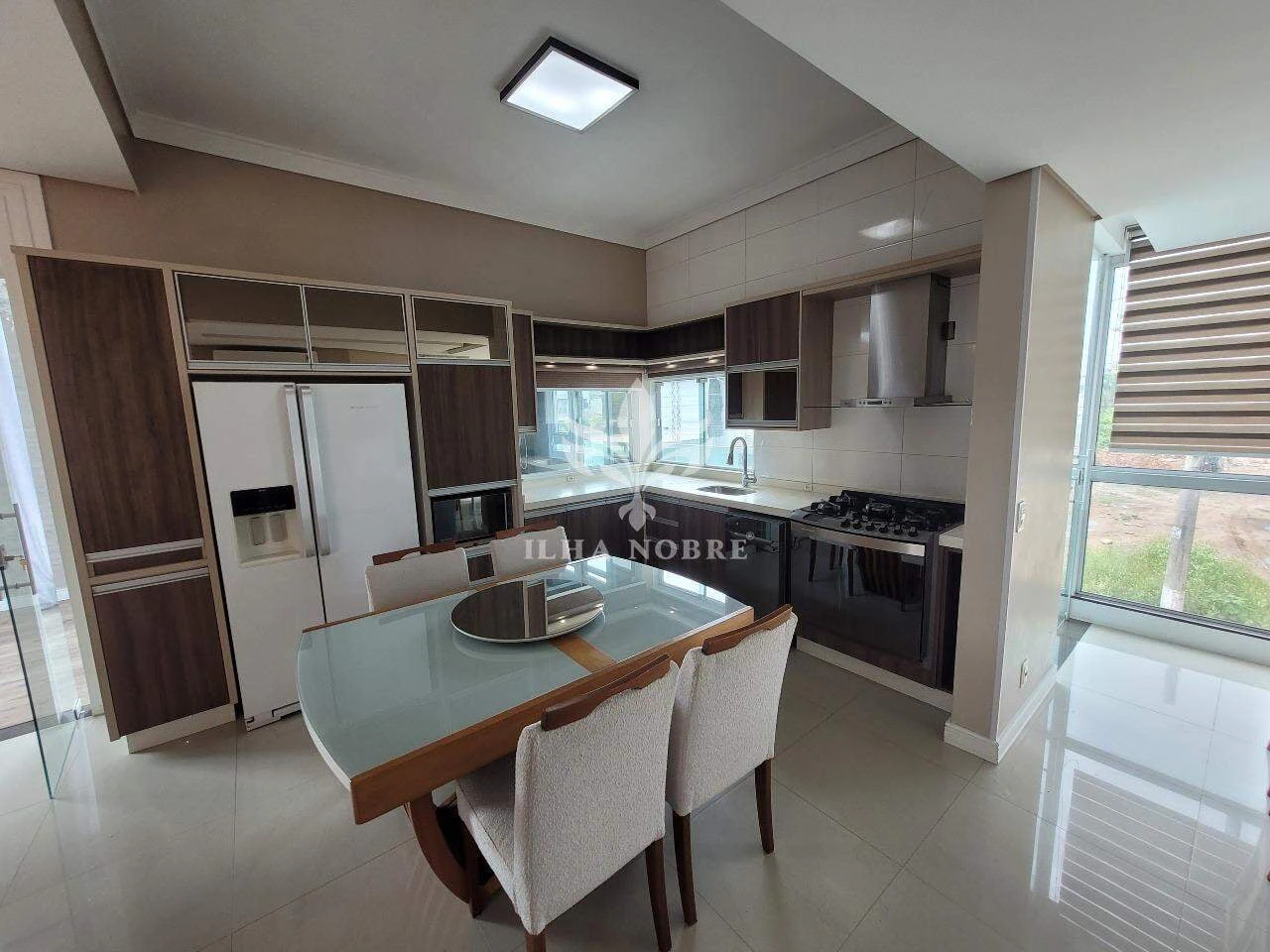 3-bedroom house with a grill on the balcony in Florianópolis — photo 5