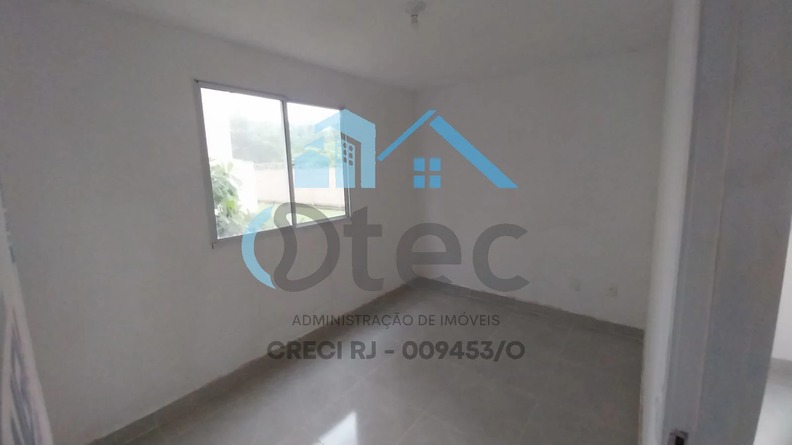2-bedroom apartment in a building with a gym — photo 9