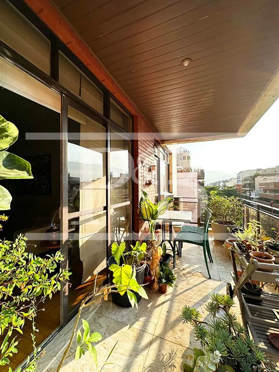 Penthouse with 2 bedrooms, 3 bathrooms and 160 m² — photo 16