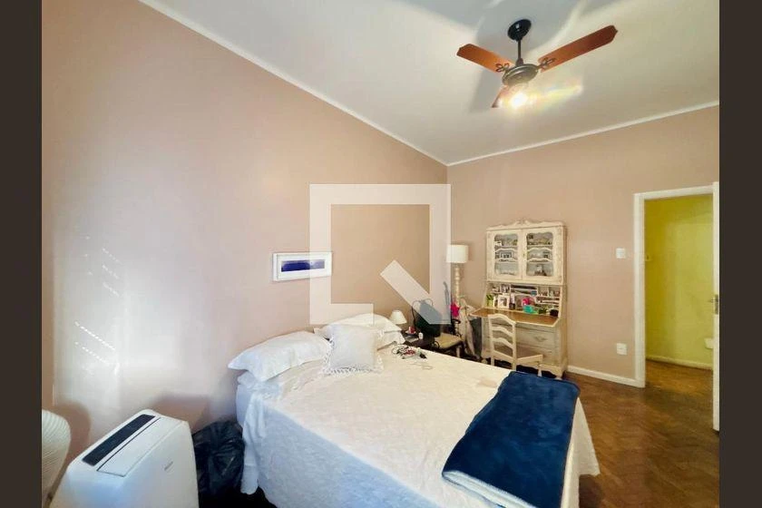 Furnished apartment with 3 bedrooms and 200 m² — photo 21