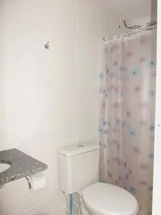 Apartamento com piso de madeira ou laminado, Portão — photo 22