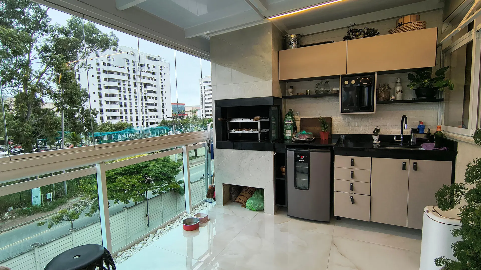 Furnished apartment, 150 m², with a grill on the balcony — photo 9