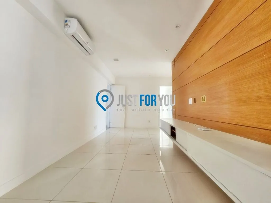 4-bedroom apartment with 233 m² and 5 bathrooms — photo 43