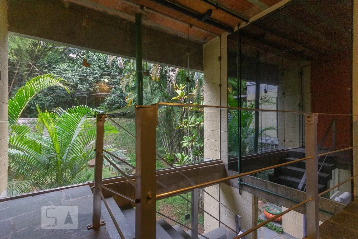 Condo house with 4 bedrooms and 400 m² — photo 47