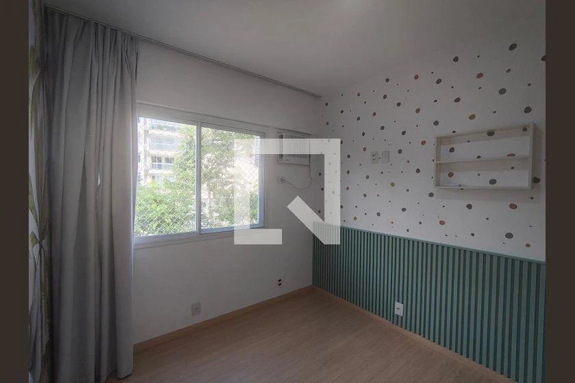 85 m² apartment with 3 bedrooms and a glass-enclosed balcony — photo 32