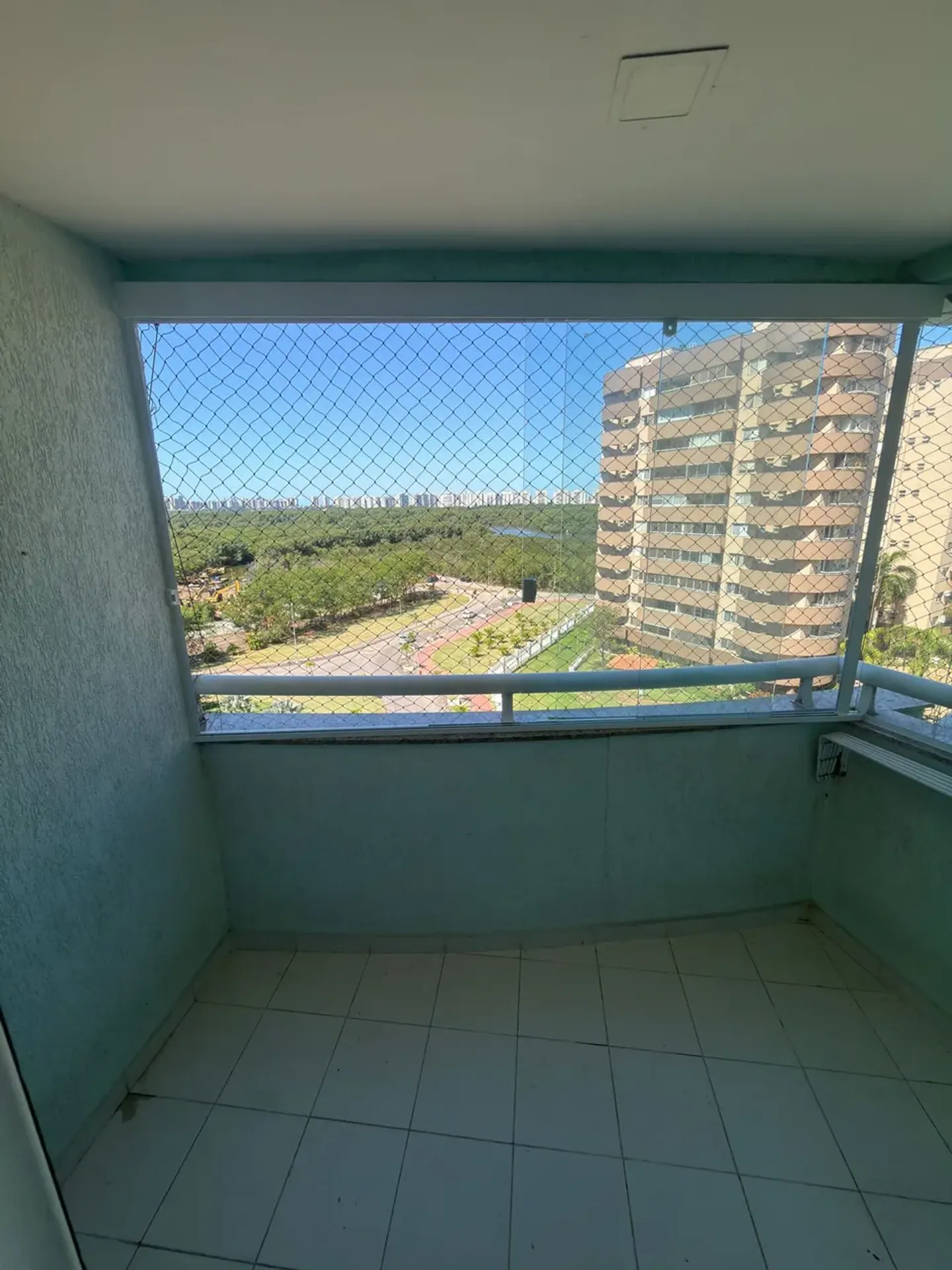 70 m² apartment with 2 suites and private garden — photo 28