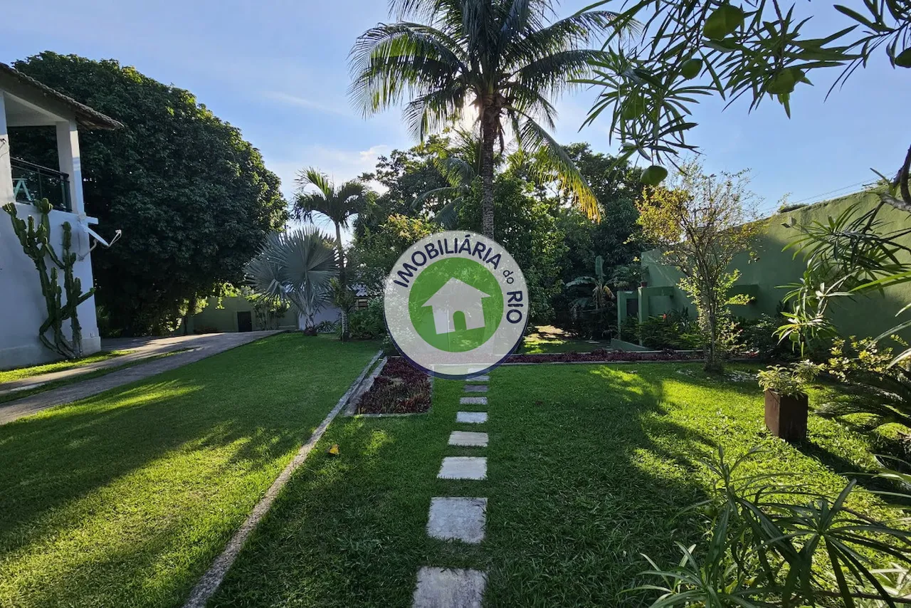 House with 5 bedrooms and 5 bathrooms, no parking — photo 15