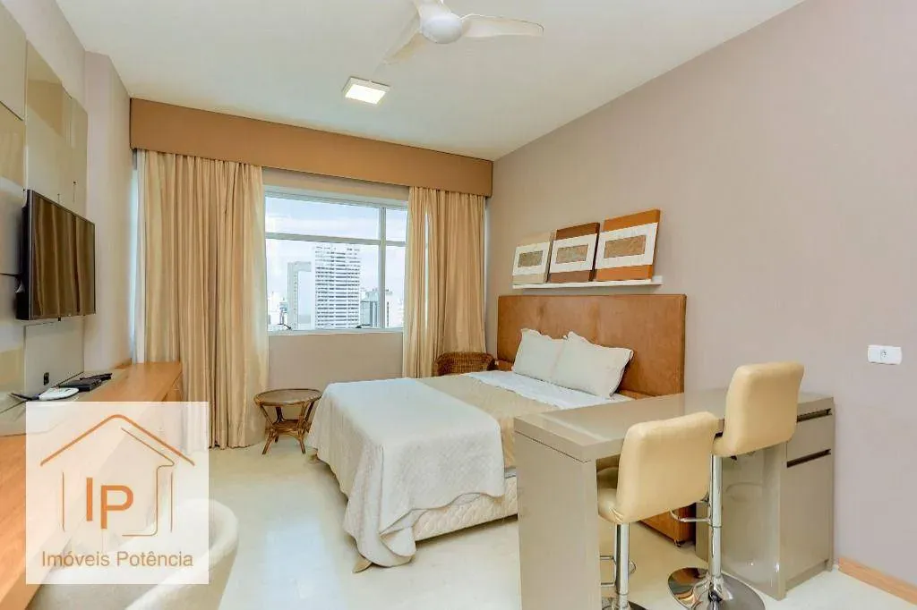 Furnished studio with 30 m², 1 bedroom and work area — photo 9