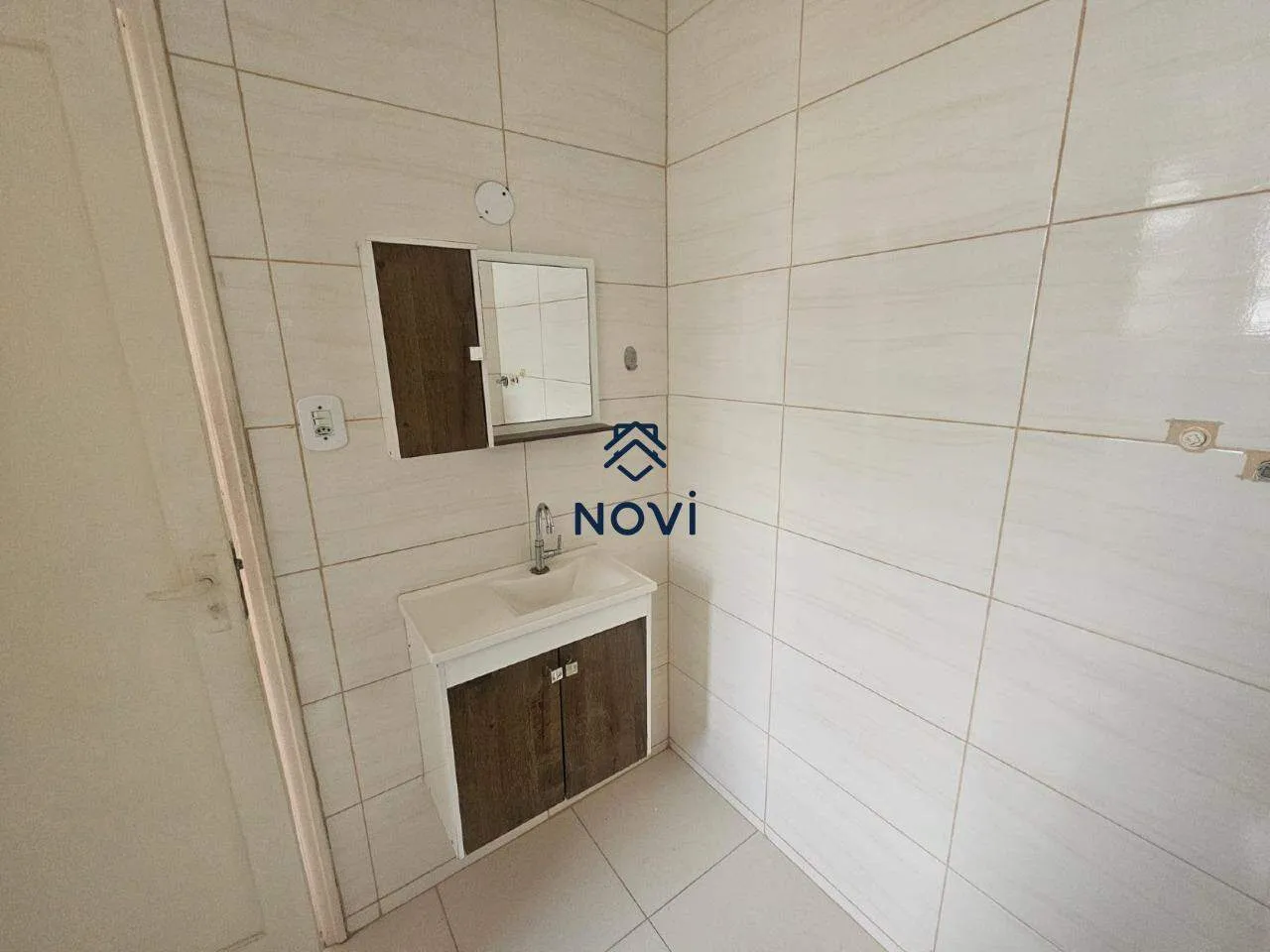 1-bedroom apartment with balcony and 48 m² — photo 21