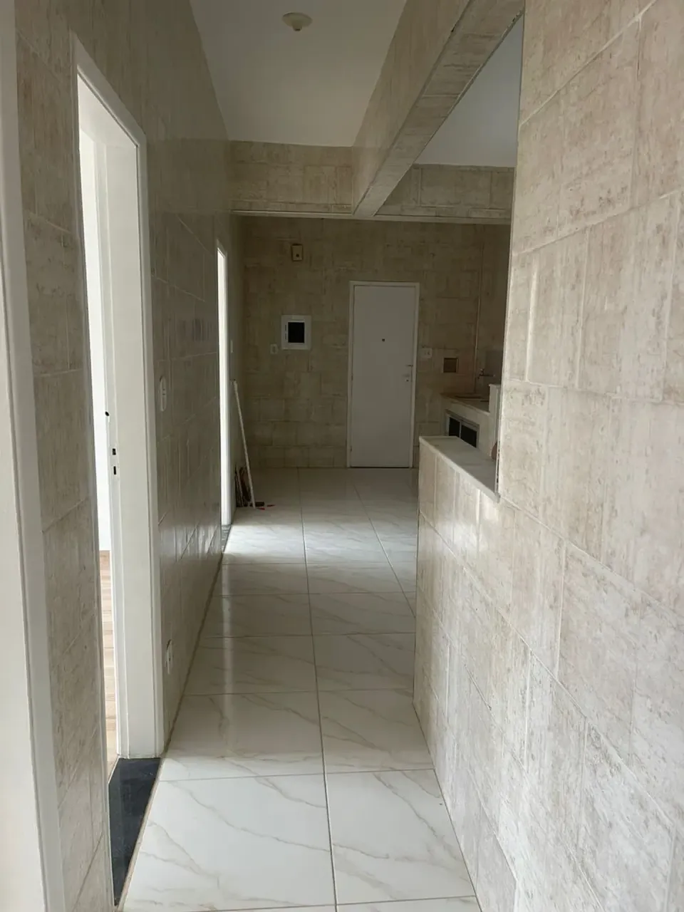 Квартира з 2 спальнями, 1 ванною та місцем для авто — photo 10