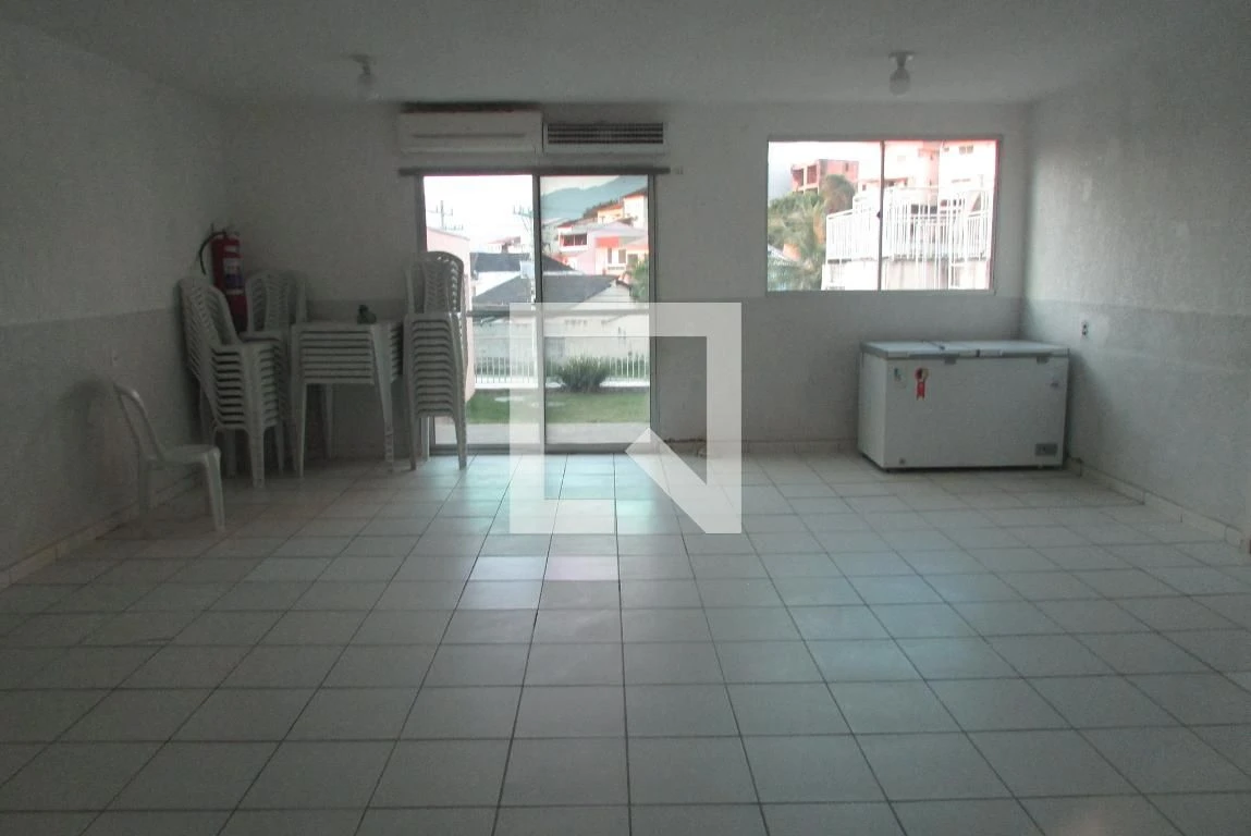 Apartamento amueblado de 2 dormitorios y cocina a gas — photo 9