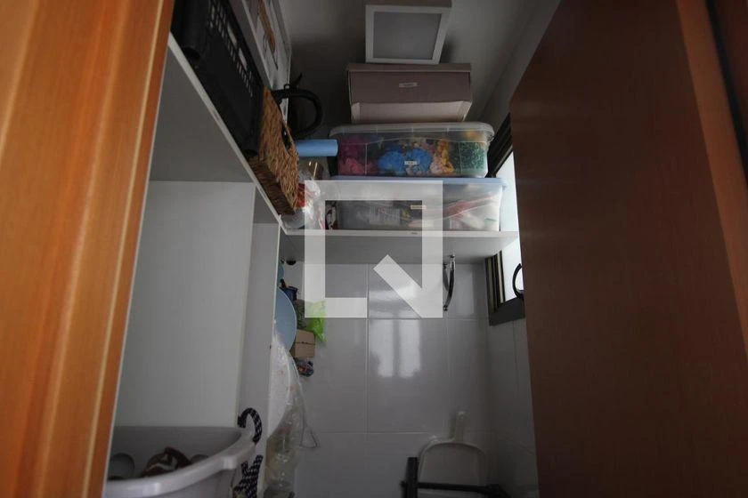 Furnished apartment, 112 m², with a glass-enclosed balcony — photo 45