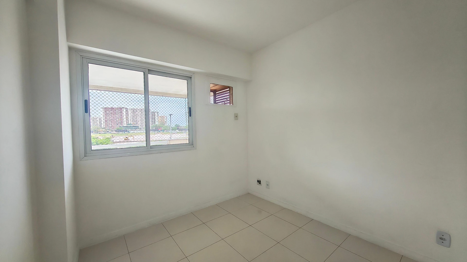 Apartment, 87 m², with a jacuzzi — photo 27