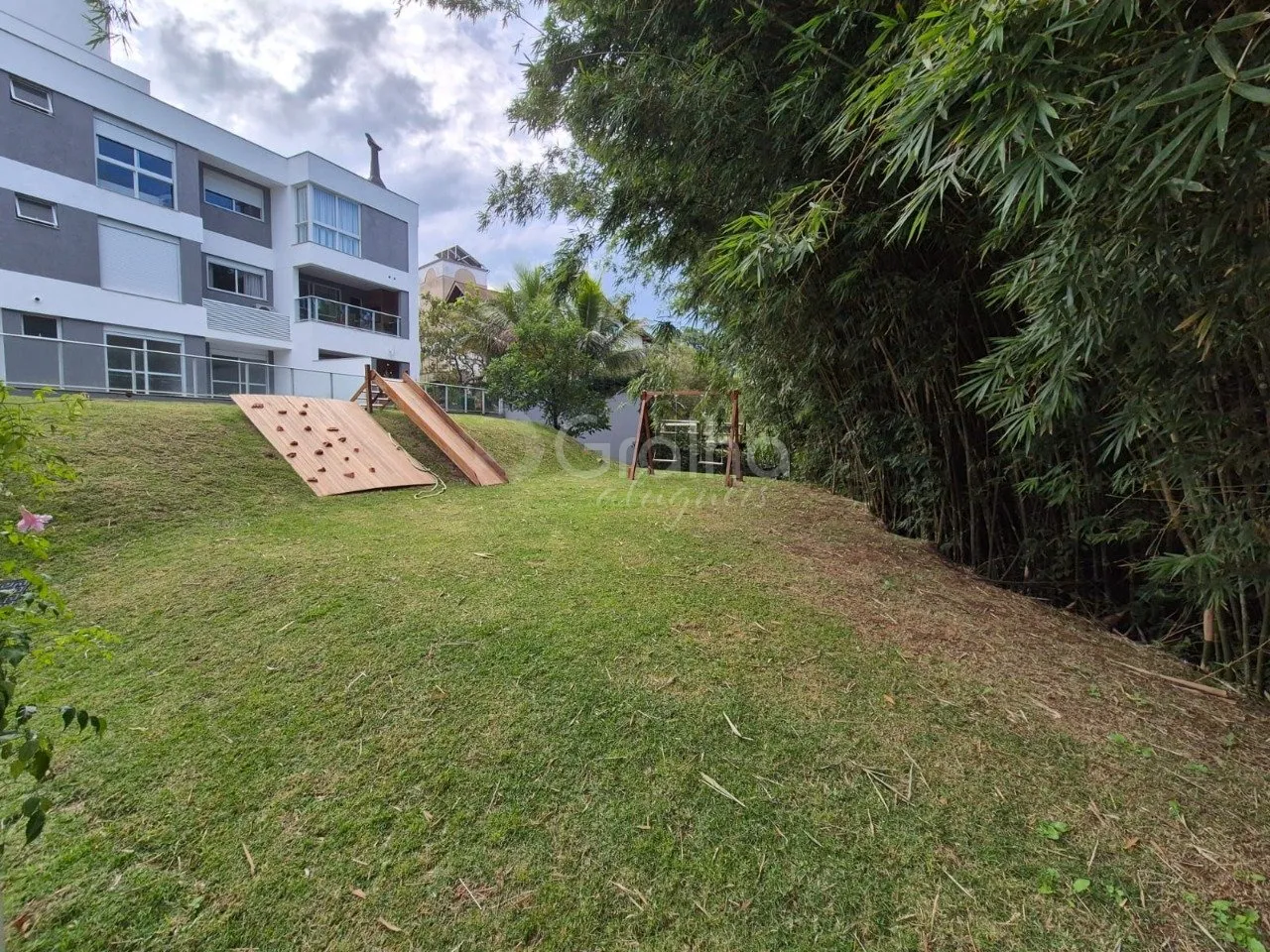 200 m² apartment with a dishwasher and a water view — photo 28