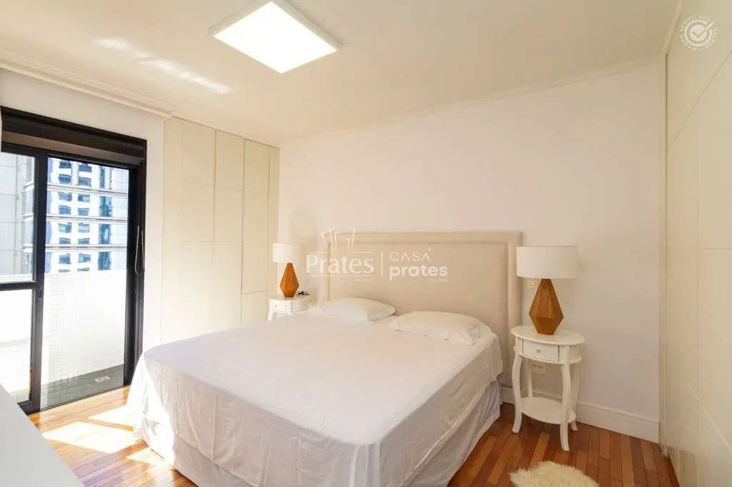 3-bedroom apartment with a bathtub — photo 5