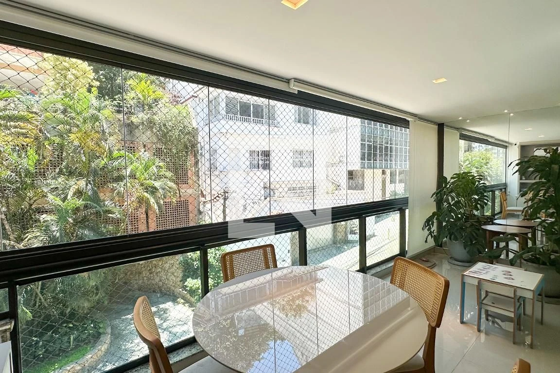 4-bedroom apartment with floor-to-ceiling windows — photo 41