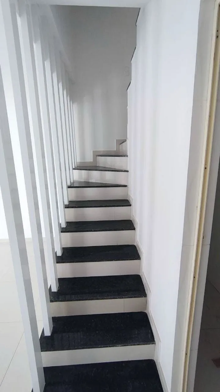 Semi-detached house with 3 bedrooms and 1 parking spot — photo 5