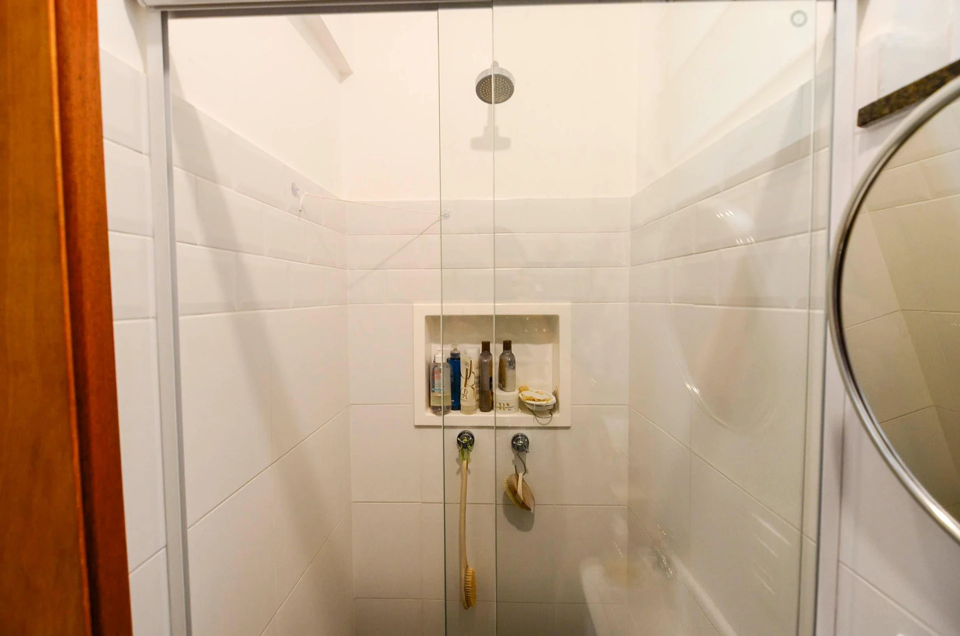 Furnished 2-bedroom apartment with 2 bathrooms — photo 11