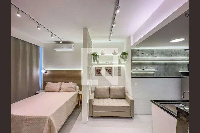Apartamento mobiliado de 1 quarto com cozinha integrada — photo 4